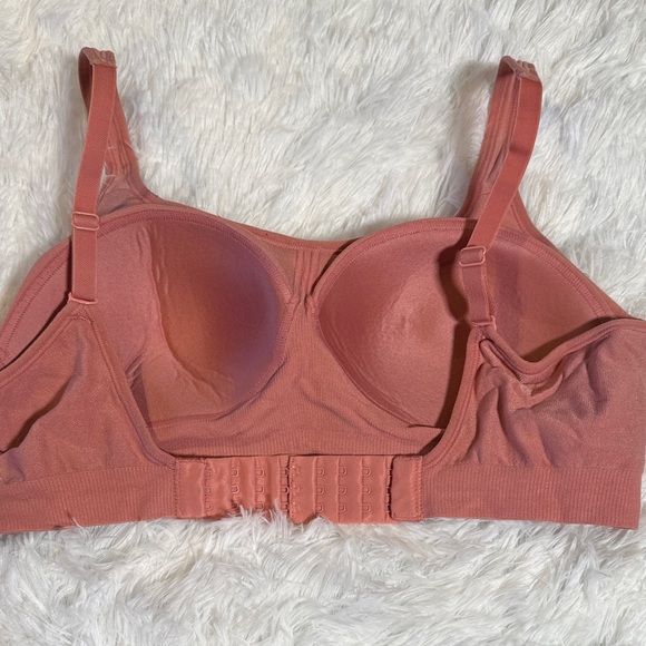 Elegant Dusty Rose Seamless Bra - Picture 4 of 7